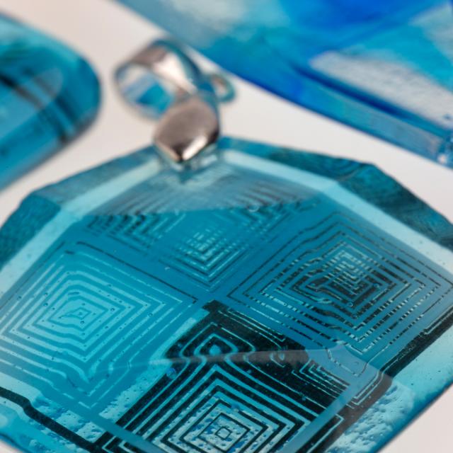 Ondřej Šaur;  Barevná kompozice; šperk # 2